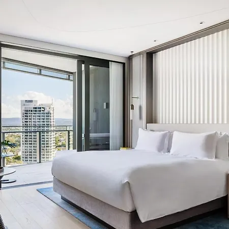 The Langham, Gold Coast And Jewel Residences Exterior photo A bedroom at The Westin Brisbane