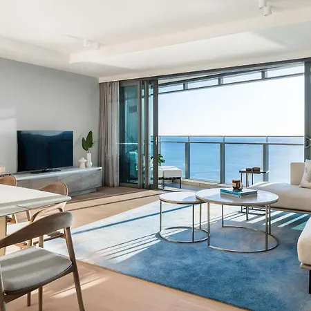 The Langham, Gold Coast And Jewel Residences Exterior photo A living room at the Ritz-Carlton, Maldives
